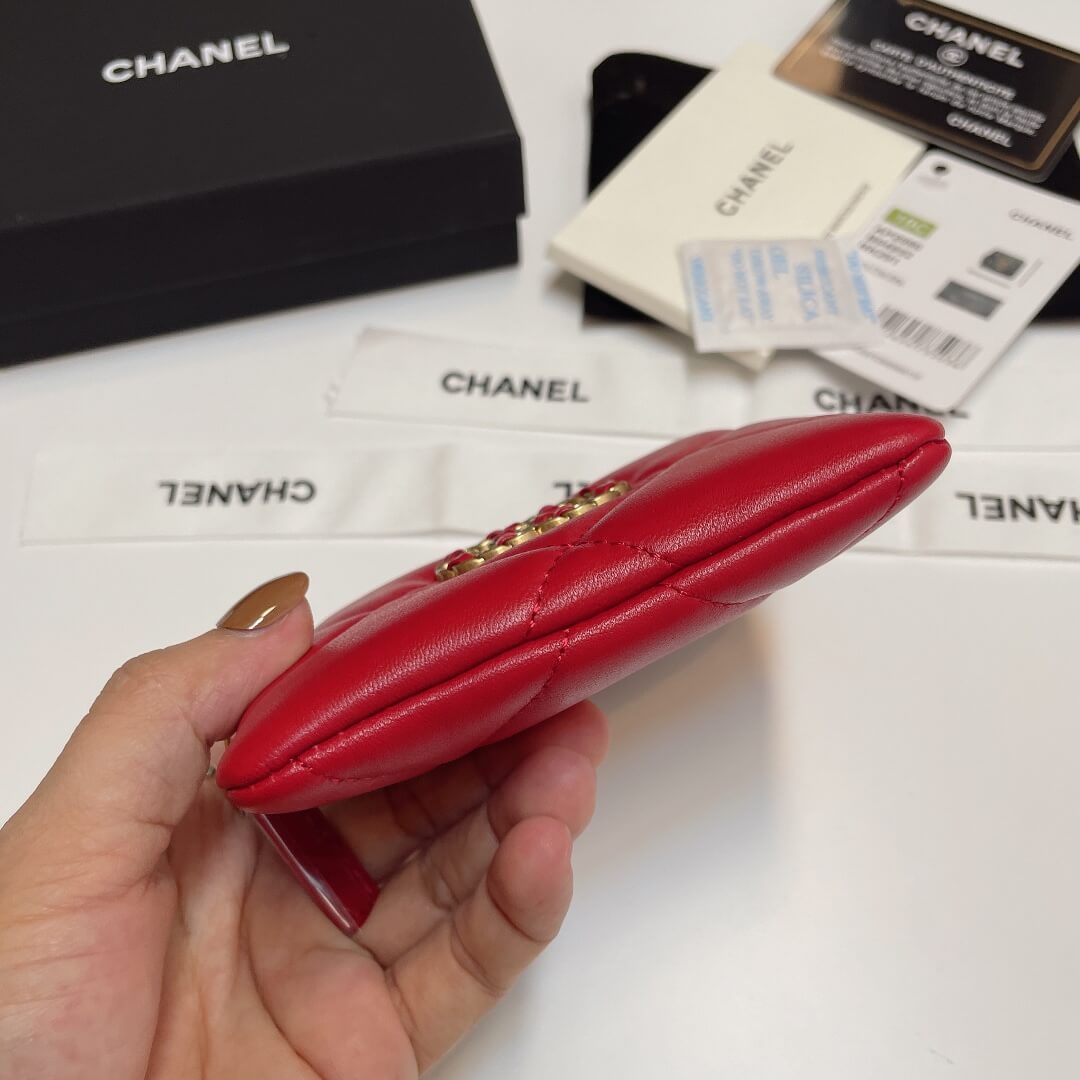 Ch**el 19 zipper coin wallet