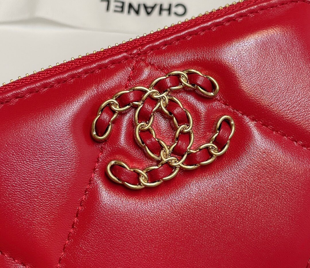 Ch**el zipper wallet