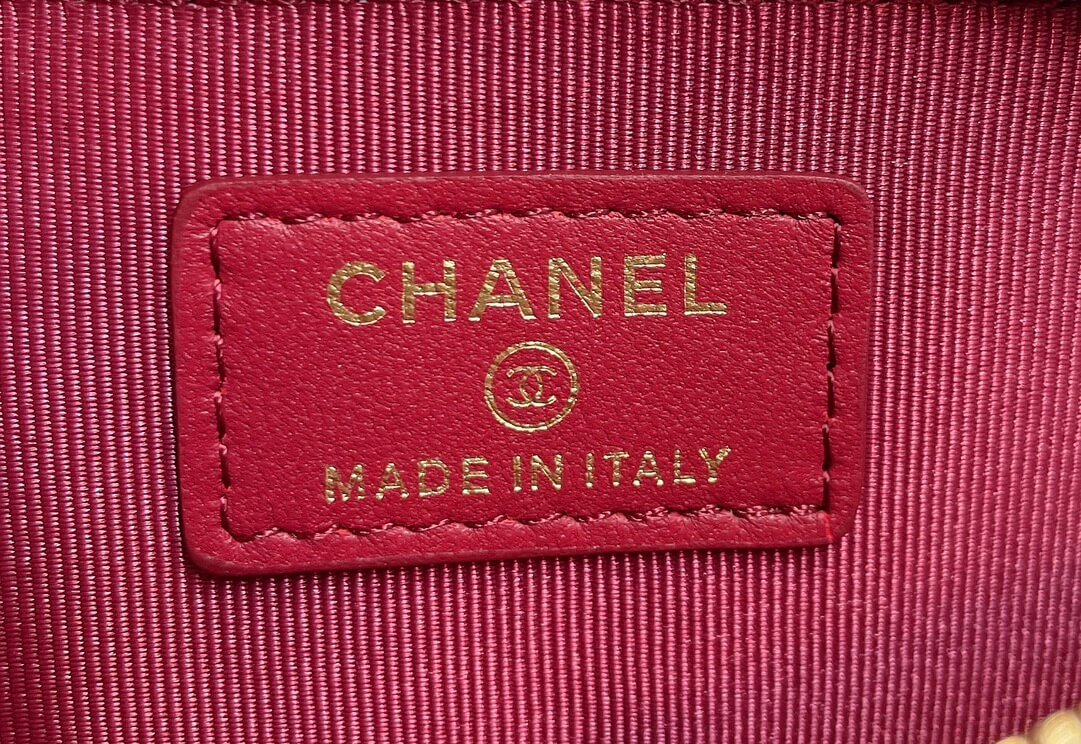 Ch**el 19 zipper coin wallet