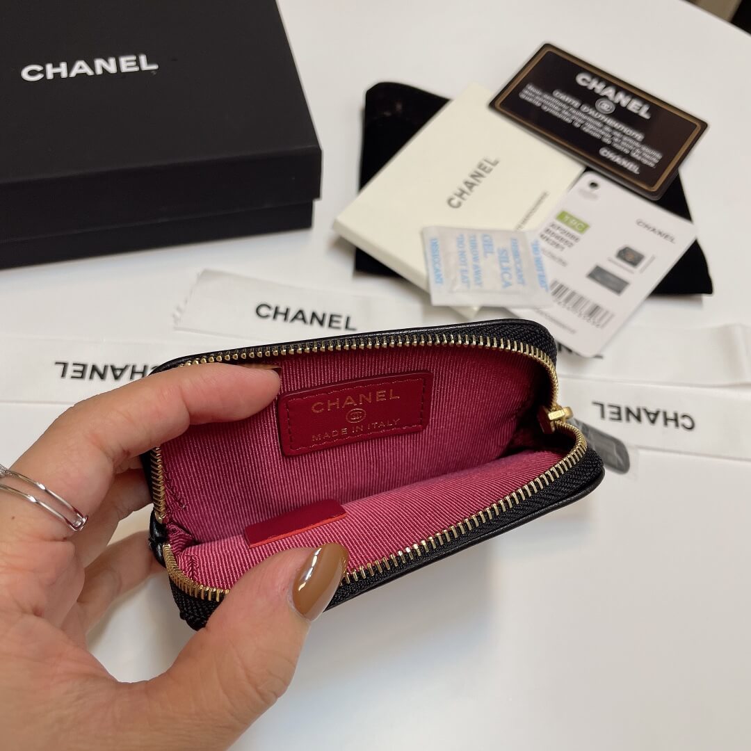Ch**el 19 zipper coin wallet