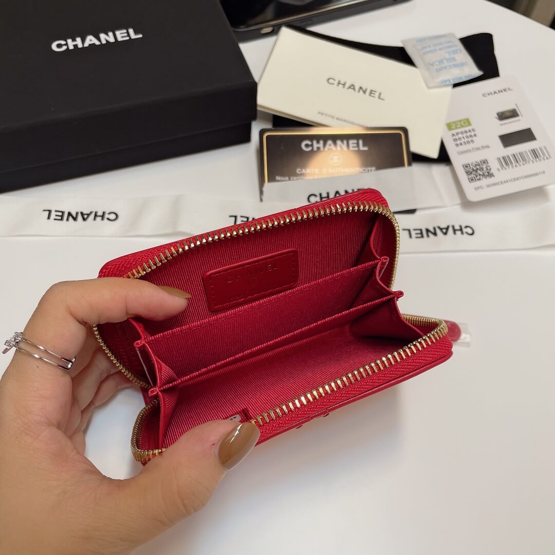Ch**el zipper wallet