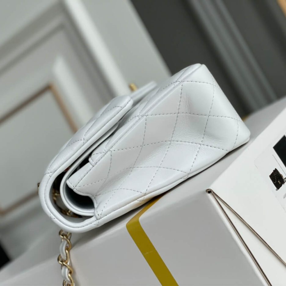 Ch**el medium classic flap handbag