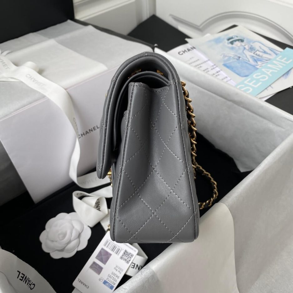 Ch**el medium classic flap handbag