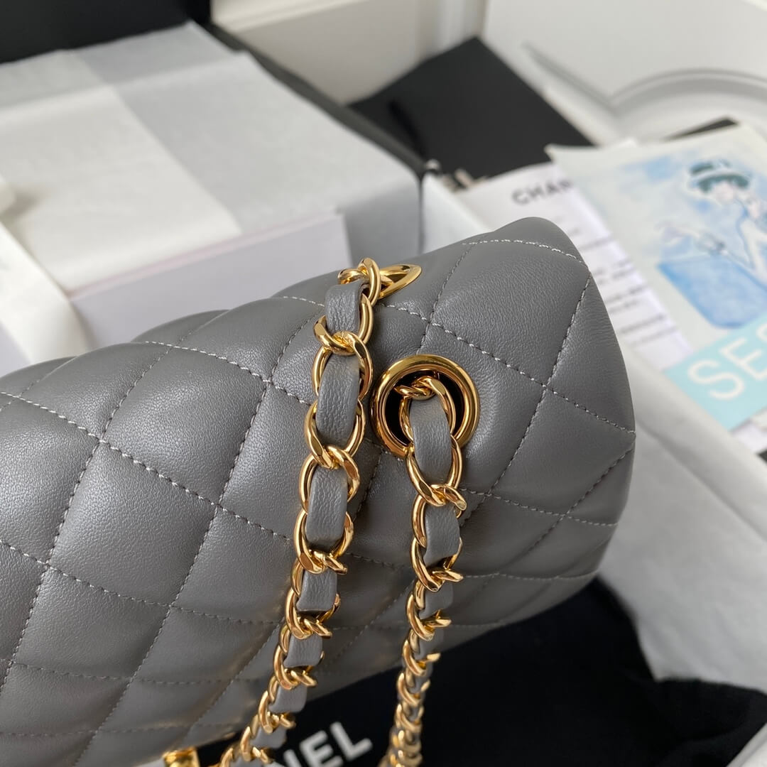 Ch**el medium classic flap handbag