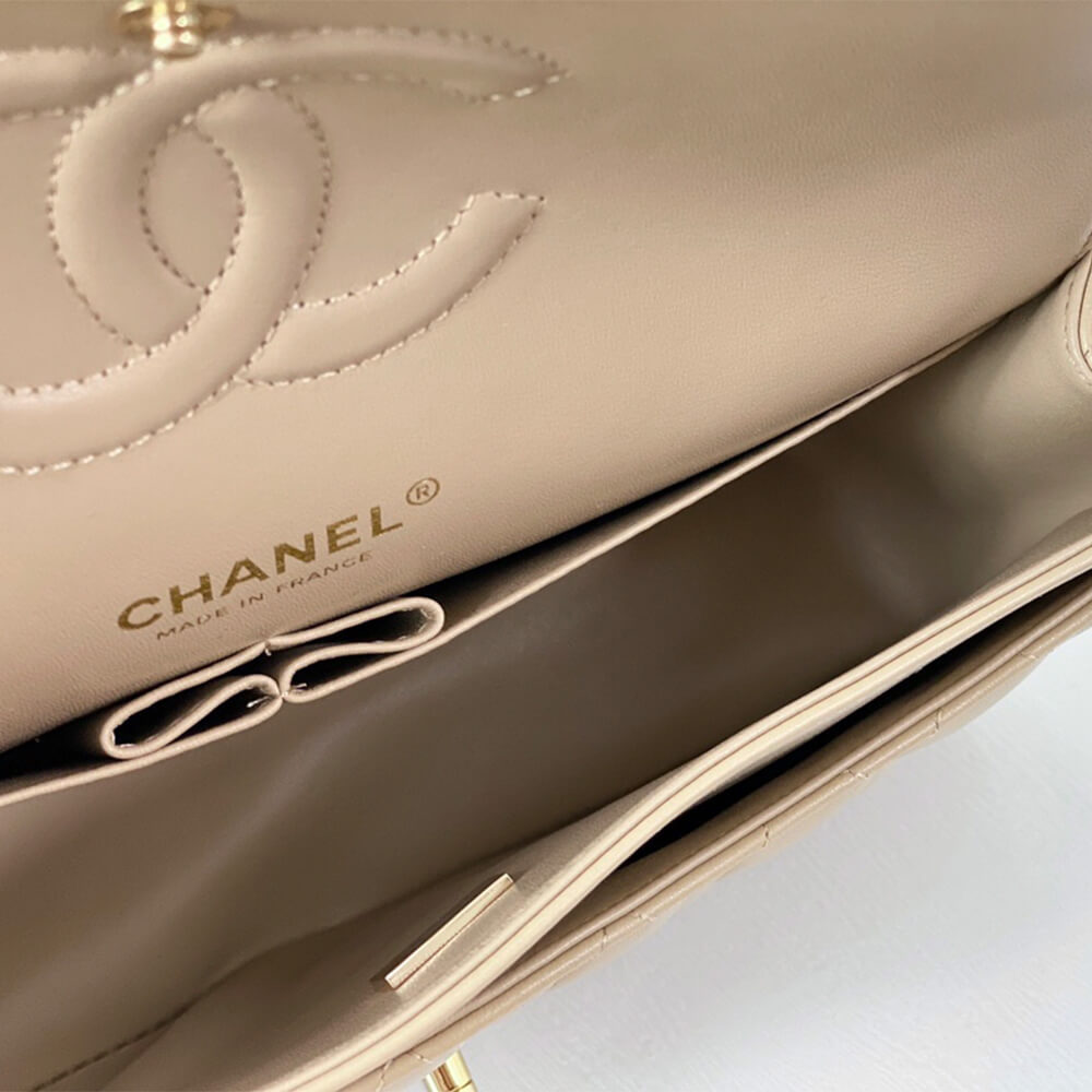 Ch**el medium classic flap handbag