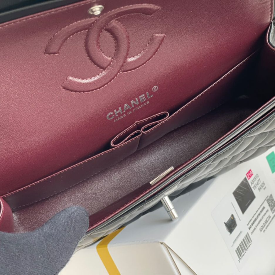 Ch**el medium classic flap handbag